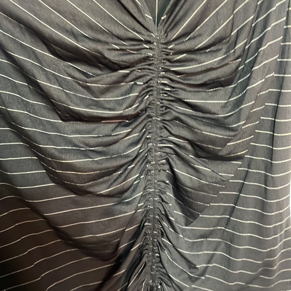 ICE 2x black white stripe adjustable rushing fitted collared top sleeveless euc - Picture 5 of 10